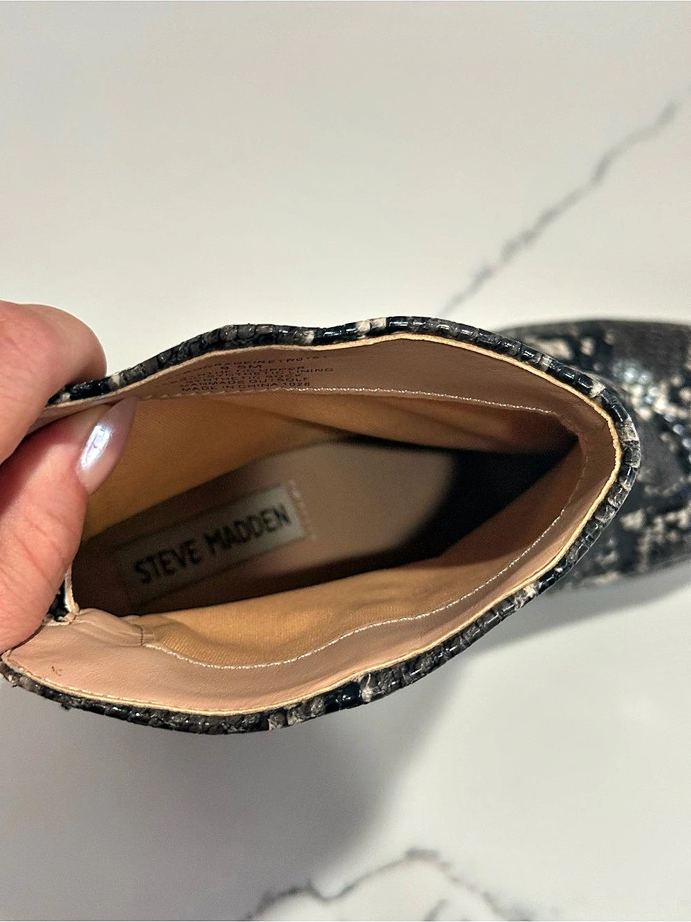 Steve Madden Women's Retrograde snake-print block-heel ankle booties size 9.5 - Picture 5 of 6